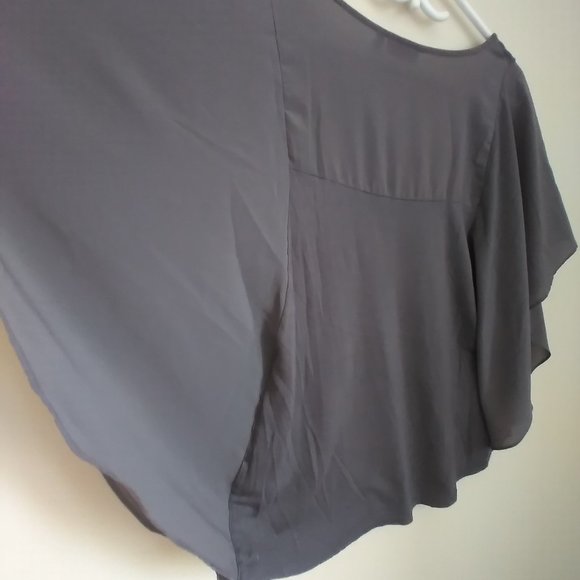 Apt. 9 Charcoal Top. Soft Flowy Butterfly Sleeve. Sheer sleeve and back panel - Picture 10 of 11